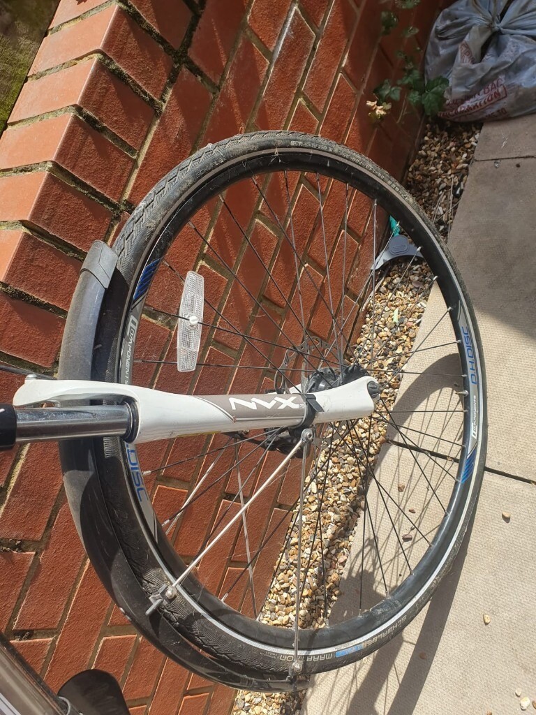 how to pump up carrera crossfire bike tyres